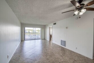 12829 Briarlake Dr in West Palm Beach, FL - Building Photo - Building Photo