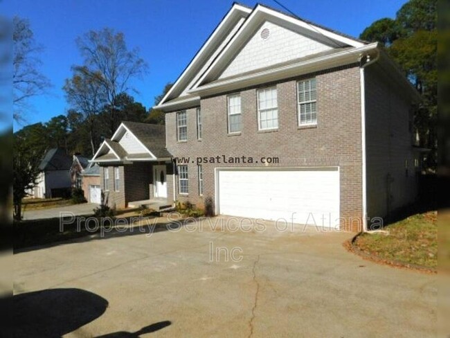 2741 Jims Rd NE in Marietta, GA - Foto de edificio - Building Photo