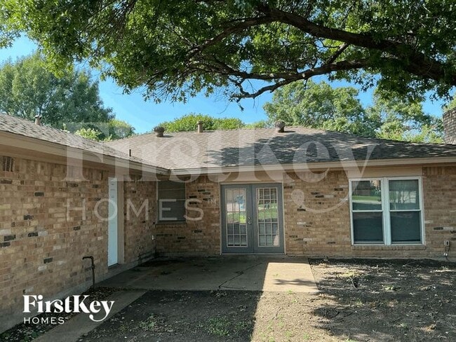 property at 818 Madrid Dr