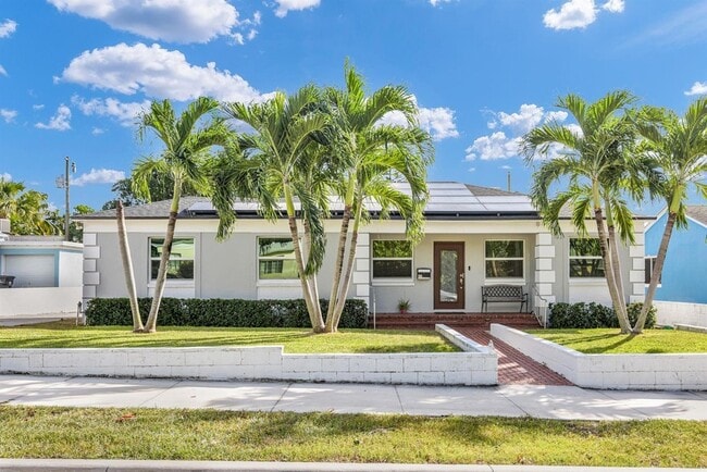 property at 916 31st St