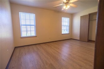 1622 Tolleson Loop in Springdale, AR - Building Photo - Building Photo