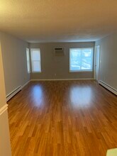 83 Woodland Dr, Unit Woodland Hights in Cromwell, CT - Foto de edificio - Building Photo