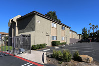 Scripps Poway Villas in Poway, CA - Building Photo - Building Photo