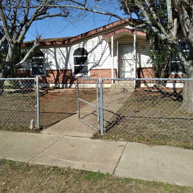 property at 1509 Elyse Dr
