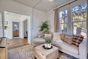 3029 S Water Ave in Portland, OR - Building Photo