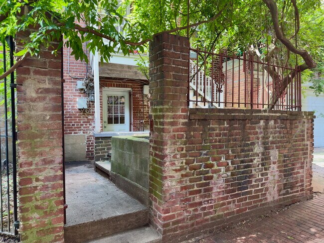 1954 Biltmore St NW, Unit Lower in Washington, DC - Building Photo - Building Photo