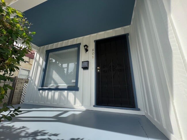 property at 804-808 H Ave