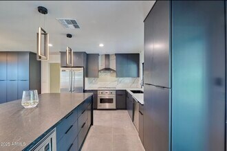 5324 E Hillery Dr in Scottsdale, AZ - Building Photo - Building Photo