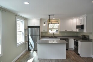 1550 CT-12 in Ledyard, CT - Building Photo