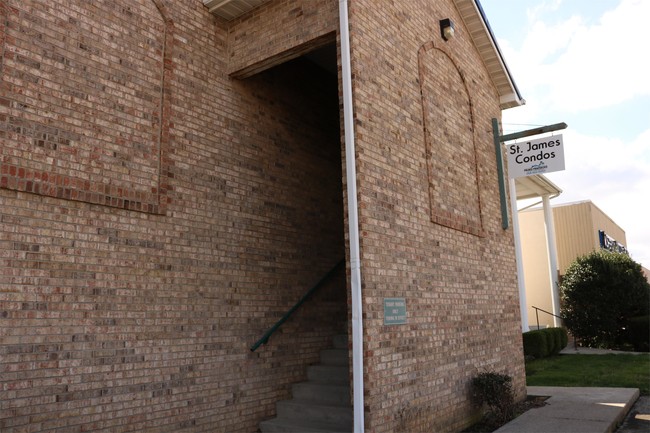 property at 2469 3rd Ave