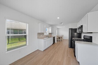 32506 Orchard Haze Dr in Brookshire, TX - Building Photo - Building Photo