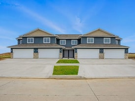 2006 Croell Ave in Tiffin, IA - Building Photo