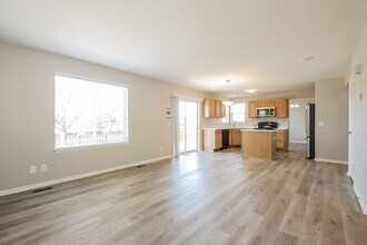 11983 Dahlia Dr in Thornton, CO - Building Photo - Building Photo