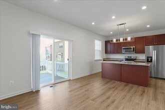 100 Stafford Pl in Falling Waters, WV - Building Photo - Building Photo