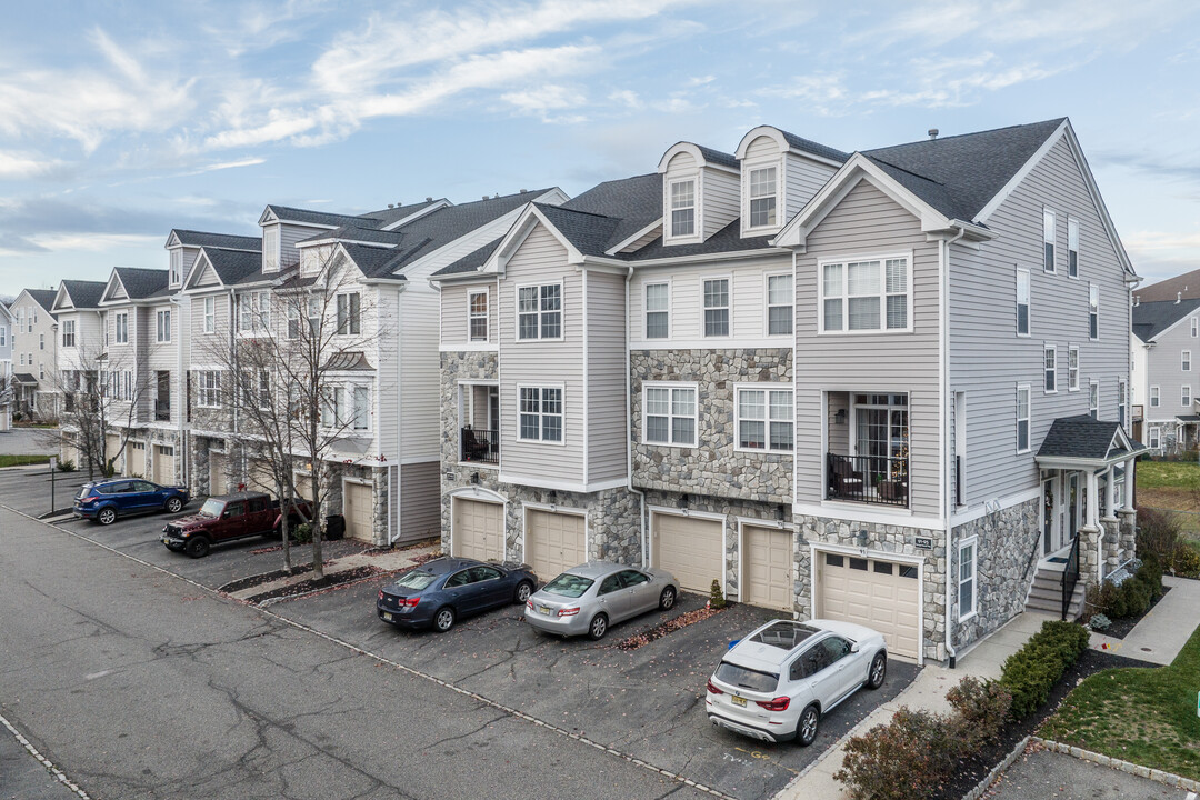 Cambridge Crossing in Clifton, NJ - Building Photo