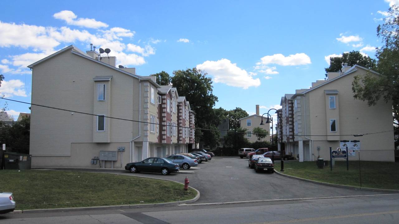 Gold Haven Commons in Irvington, NJ - Building Photo