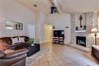 8903 Shattuck Cove in Austin, TX - Building Photo - Building Photo