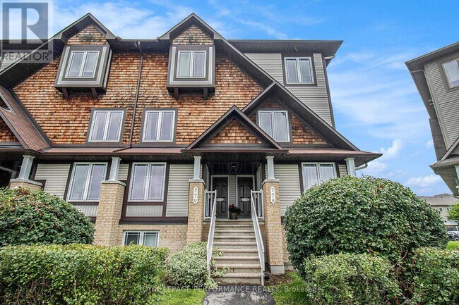 772 Lakeridge Dr in Ottawa, ON - Building Photo - Building Photo