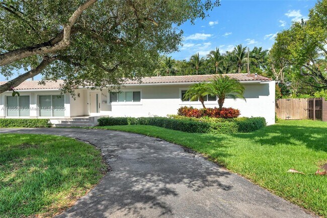 8501 SW 54th Ct in Miami, FL - Building Photo - Building Photo