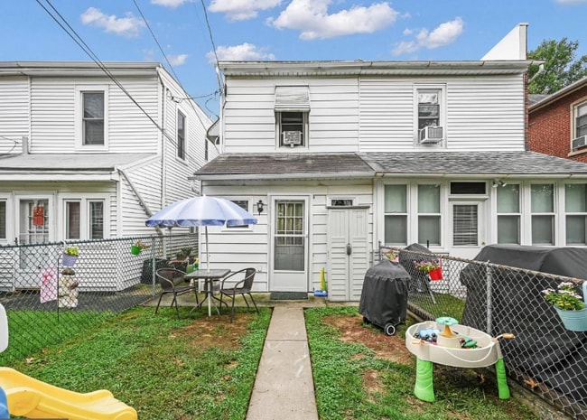 351 2nd Ave