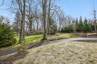 215 Summit Ave in Summit, NJ - Building Photo - Building Photo