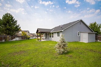 3916 Kirby Cir in Caldwell, ID - Building Photo - Building Photo