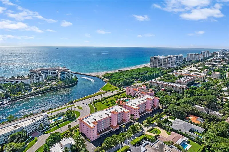 1001 E Camino Real, Unit #2030 in Boca Raton, FL - Building Photo