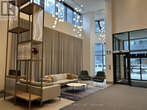 4130 Parkside Village Dr in Mississauga, ON - Building Photo - Building Photo