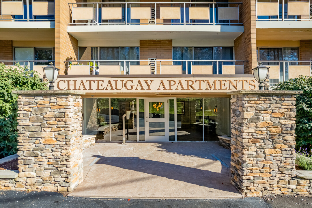 Chateaugay Apartments in Pittsburgh, PA - Building Photo