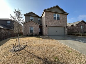 112 Cactus Crk Trl in Newark, TX - Building Photo - Building Photo