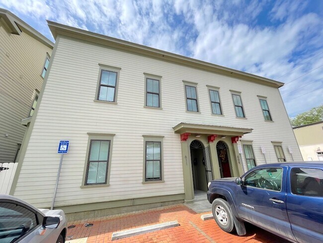 property at 611B E Duffy Ln