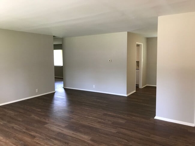 8055 Stafford Ct in Indianapolis, IN - Building Photo - Building Photo