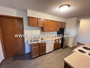 425 Dayton Ave in St. Paul, MN - Building Photo - Building Photo