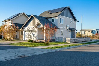 700 Springside Ln in Bellingham, WA - Building Photo - Building Photo