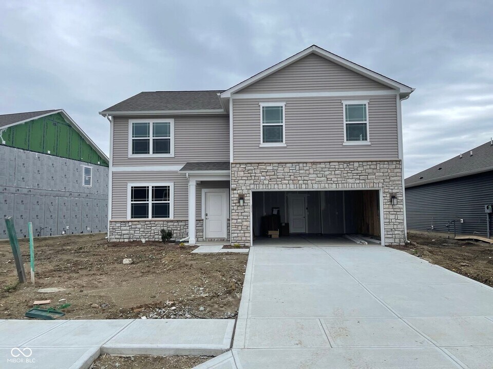 11273 N Heirloom Dr in Monrovia, IN - Building Photo