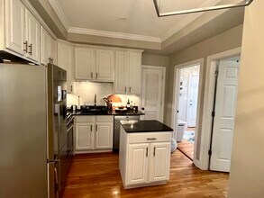 2013 N Leavitt St in Chicago, IL - Building Photo - Building Photo