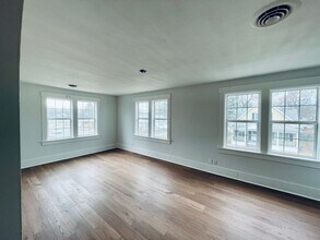 1144 S Spring St in Springfield, IL - Building Photo - Building Photo