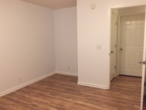 3045 London View in Murfreesboro, TN - Building Photo - Building Photo