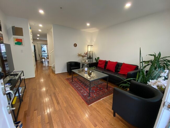 1327 Belmont St NW, Unit #1