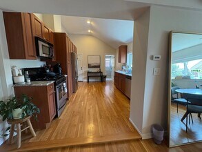 89 Thorndike St, Unit 3 in Cambridge, MA - Foto de edificio - Building Photo