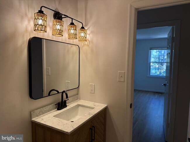 5257 Leestone Ct in Springfield, VA - Building Photo - Building Photo