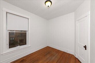 1353 W Catalpa Ave in Chicago, IL - Building Photo - Building Photo