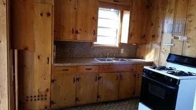 403 Thomas St in Linden, TX - Building Photo - Building Photo