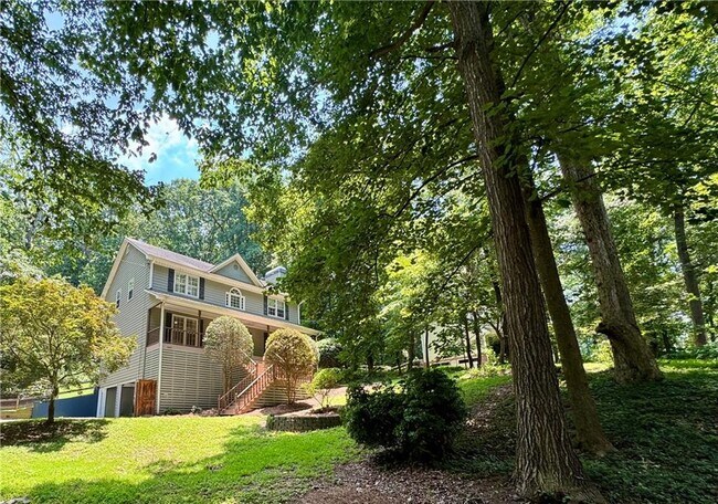 154 Junaluska Dr in Woodstock, GA - Building Photo - Building Photo