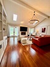 2110 Wychwood Dr in Austin, TX - Building Photo - Building Photo