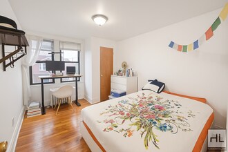 32 STREET in Queens, NY - Building Photo - Building Photo