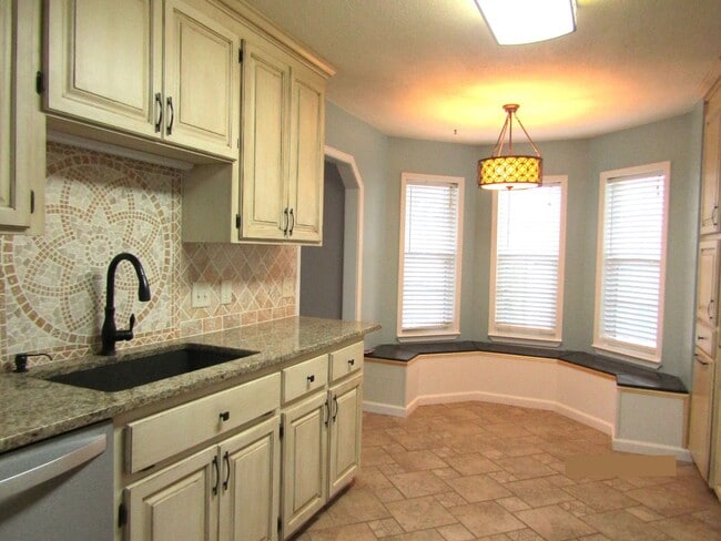 1980 Redhawk Dr in Enterprise, AL - Building Photo - Building Photo