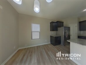 204 Spring Knoll Dr in Charlotte, NC - Building Photo - Building Photo