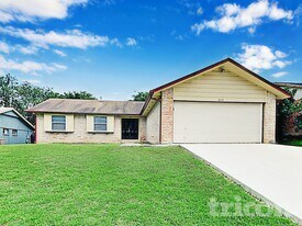 6515 Ridge Cir Dr in San Antonio, TX - Building Photo