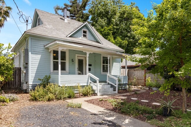 property at 1725 Laurel St